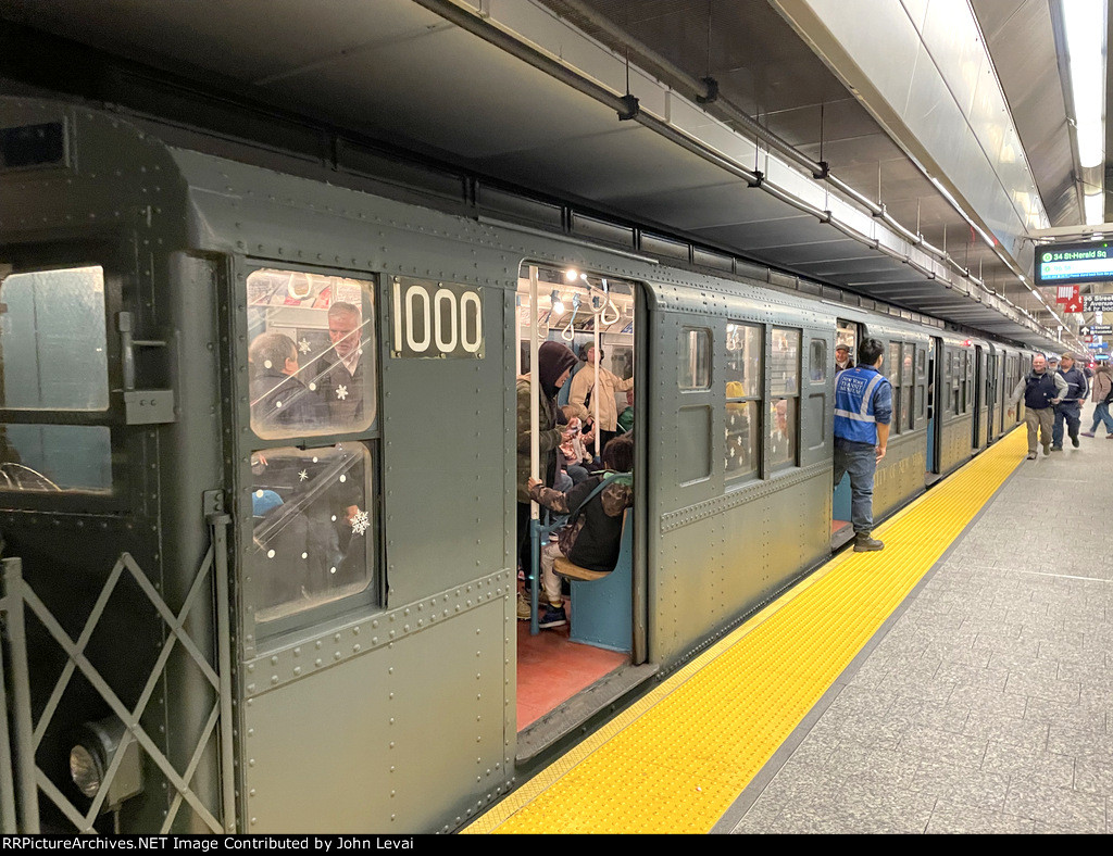 Arnine Car # 1000 at 96th St Station 